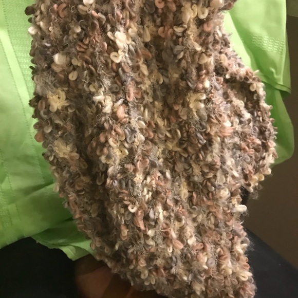 Steve Madden infinity scarf 🧣 - Picture 3 of 4